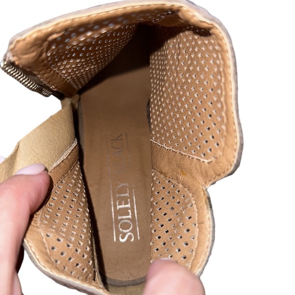 Taupe Heel Booties- size 7.5 - Picture 6 of 6